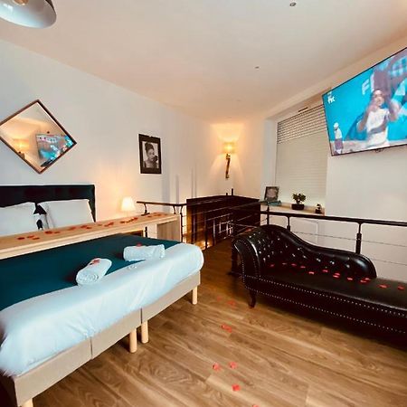 Mieuxqualhotel Jacuzzi Privatif La Retro Bordéus Exterior foto