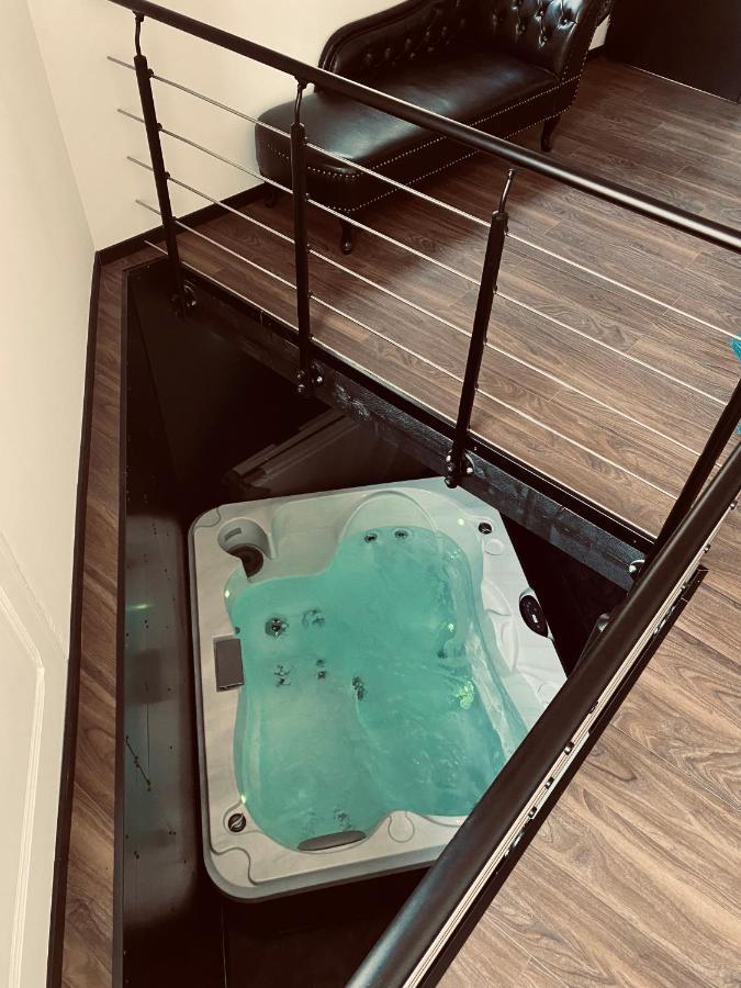 Mieuxqualhotel Jacuzzi Privatif La Retro Bordéus Exterior foto