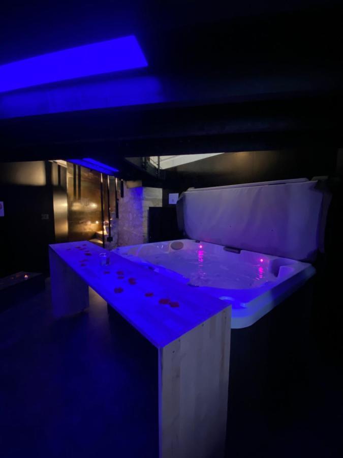 Mieuxqualhotel Jacuzzi Privatif La Retro Bordéus Exterior foto