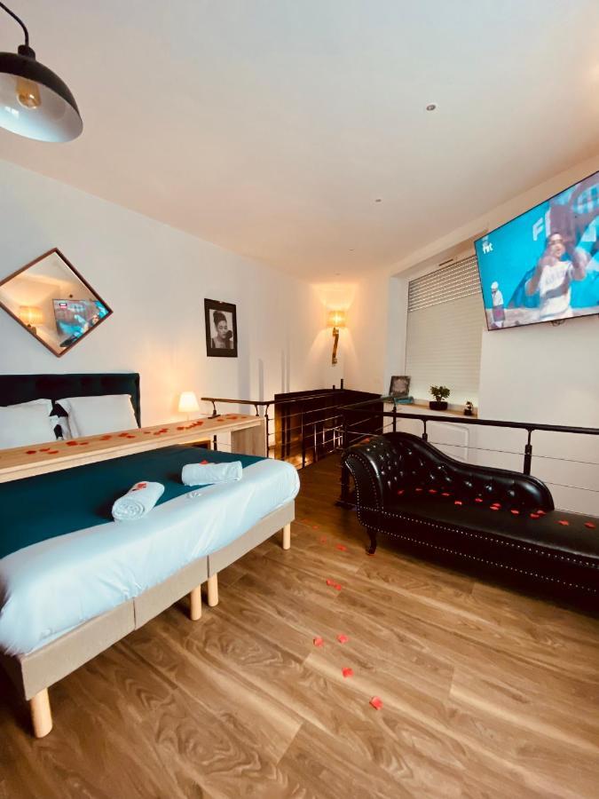 Mieuxqualhotel Jacuzzi Privatif La Retro Bordéus Exterior foto